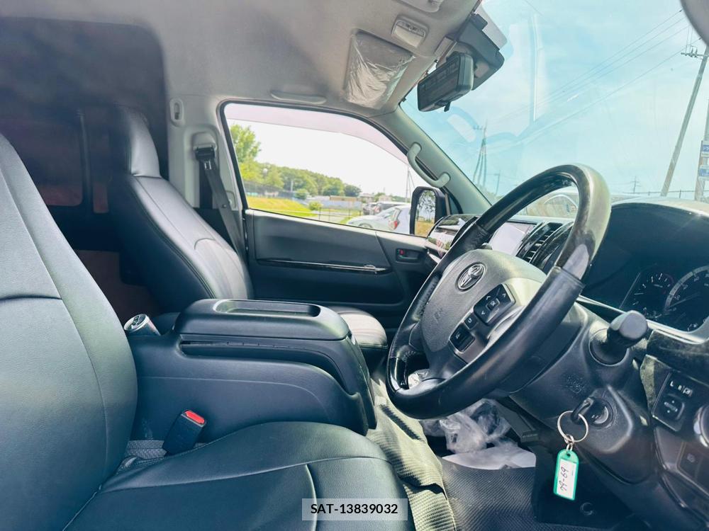 Toyota HIACE VAN 2020 6983499-10