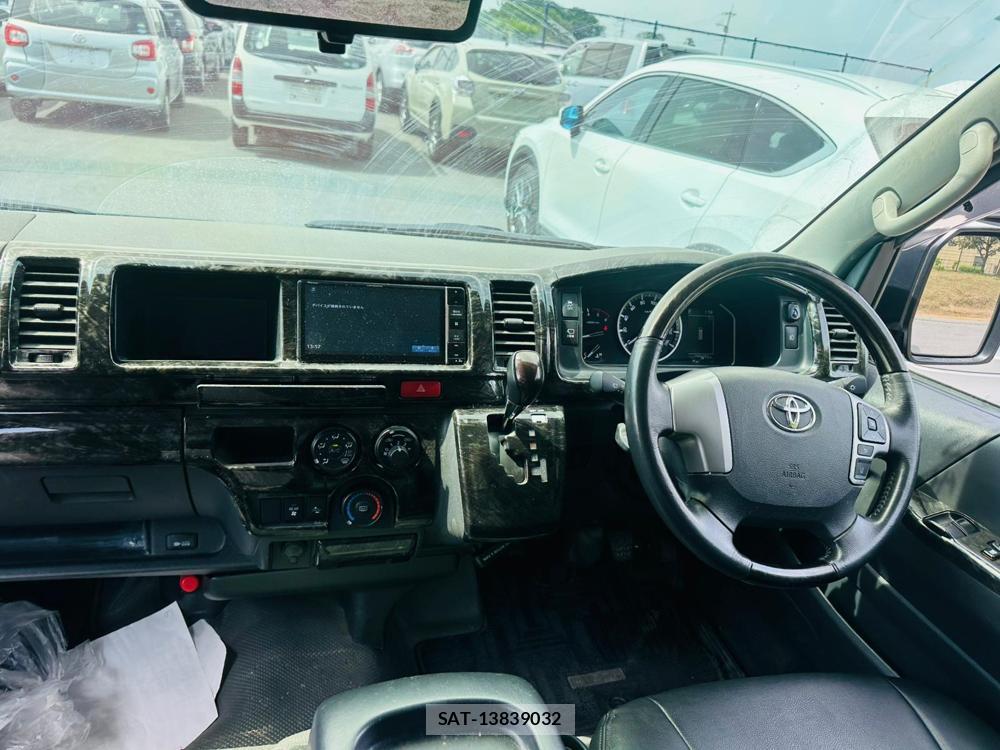 Toyota HIACE VAN 2020 6983499-12