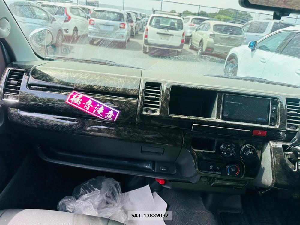 Toyota HIACE VAN 2020 6983499-16