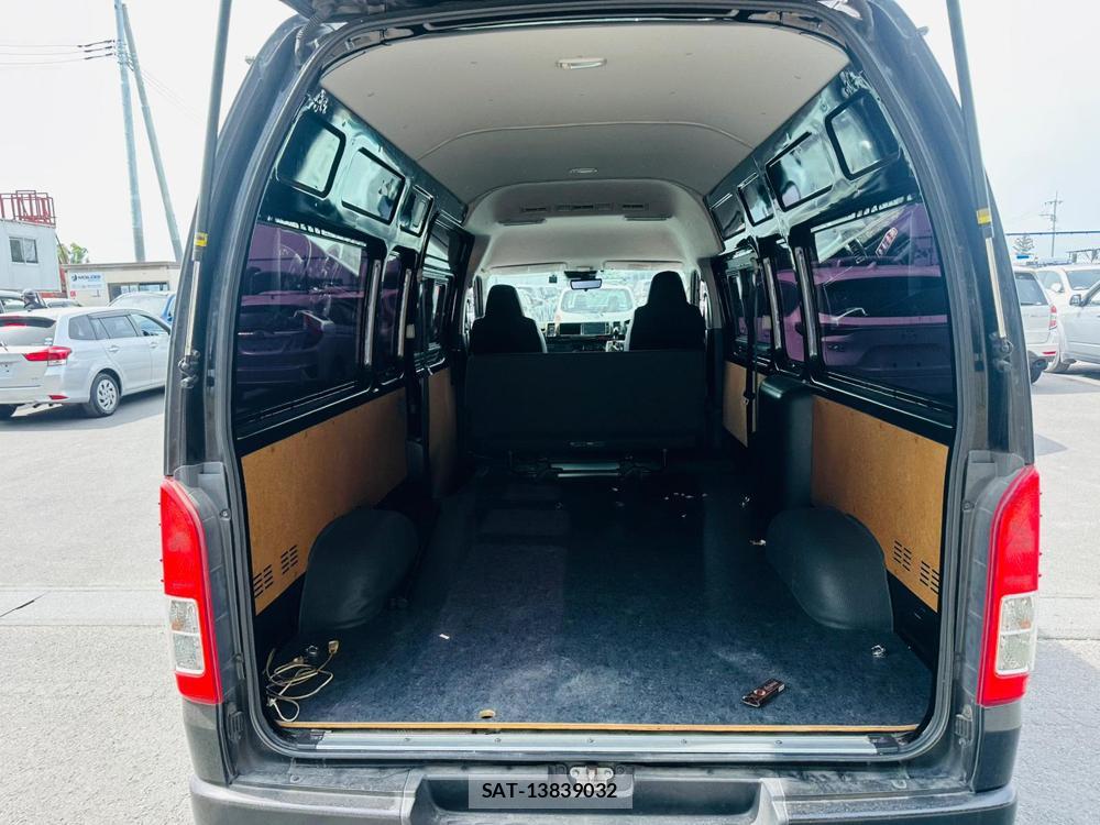 Toyota HIACE VAN 2020 6983499-24