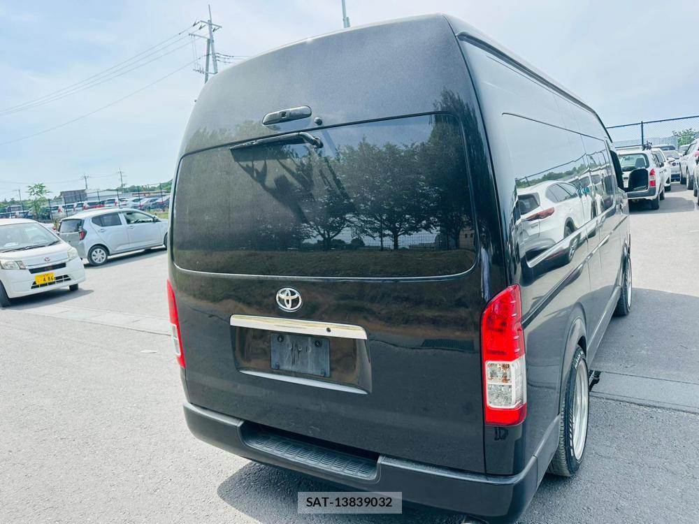 Toyota HIACE VAN 2020 6983499-4