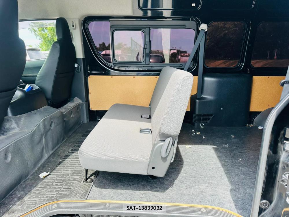 Toyota HIACE VAN 2020 6983499-8