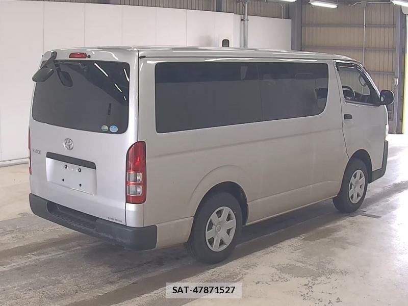 Toyota HIACE VAN 2019-06 7491009-1