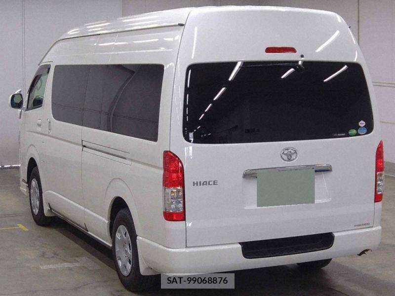 Toyota HIACE VAN 2019-03 7639952-2
