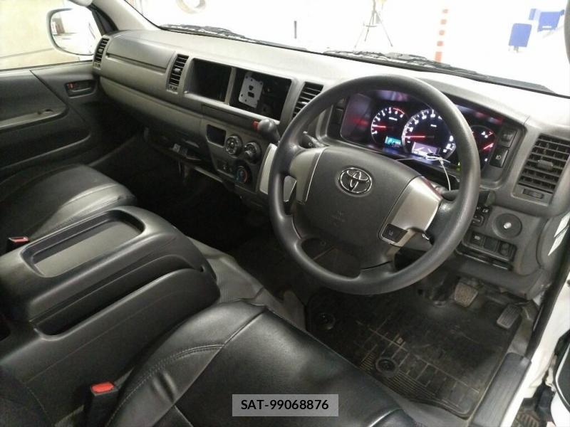Toyota HIACE VAN 2019-03 7639952-4