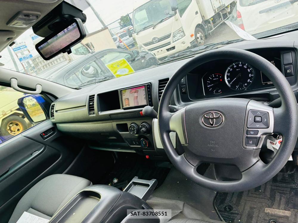 Toyota HIACE VAN 2020-07 8665581-11
