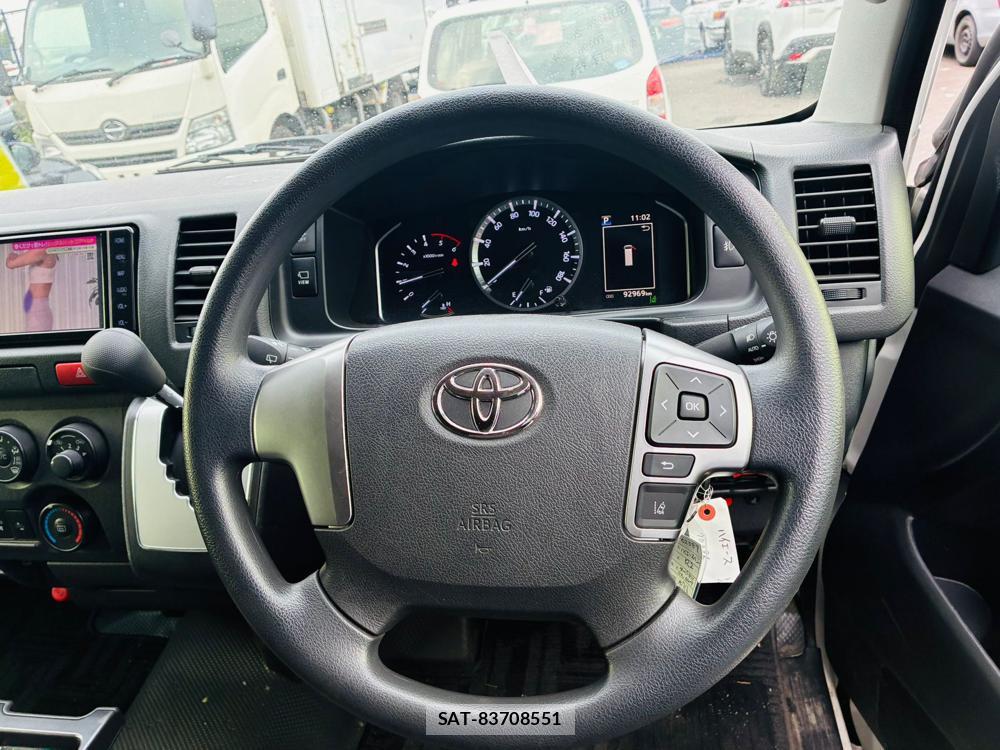 Toyota HIACE VAN 2020-07 8665581-14