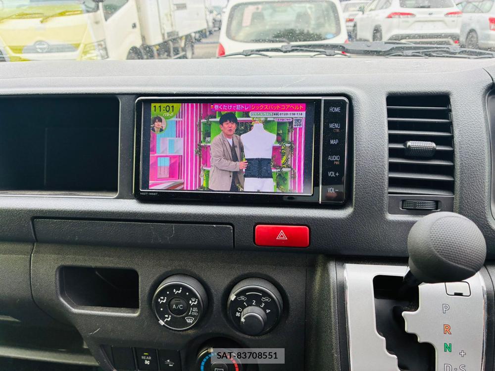 Toyota HIACE VAN 2020-07 8665581-19