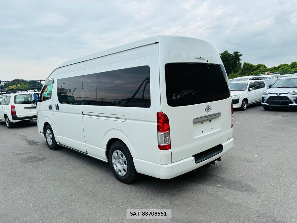 Toyota HIACE VAN 2020-07 8665581-2