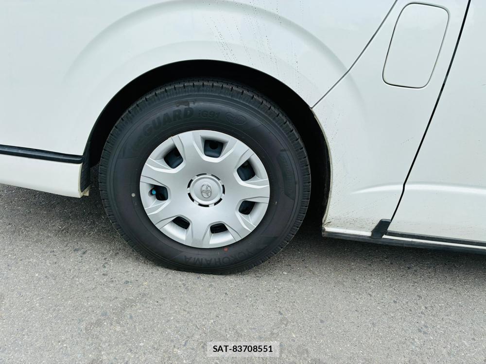 Toyota HIACE VAN 2020-07 8665581-29