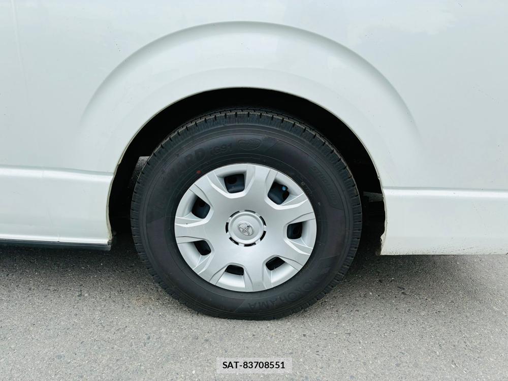 Toyota HIACE VAN 2020-07 8665581-30
