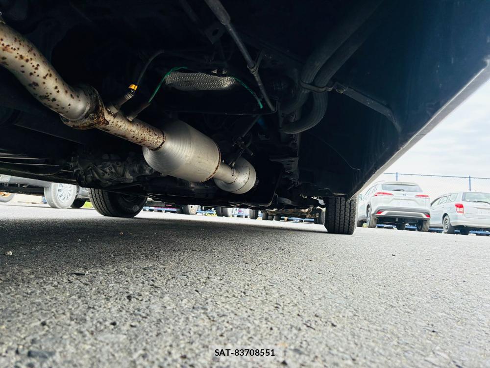 Toyota HIACE VAN 2020-07 8665581-37