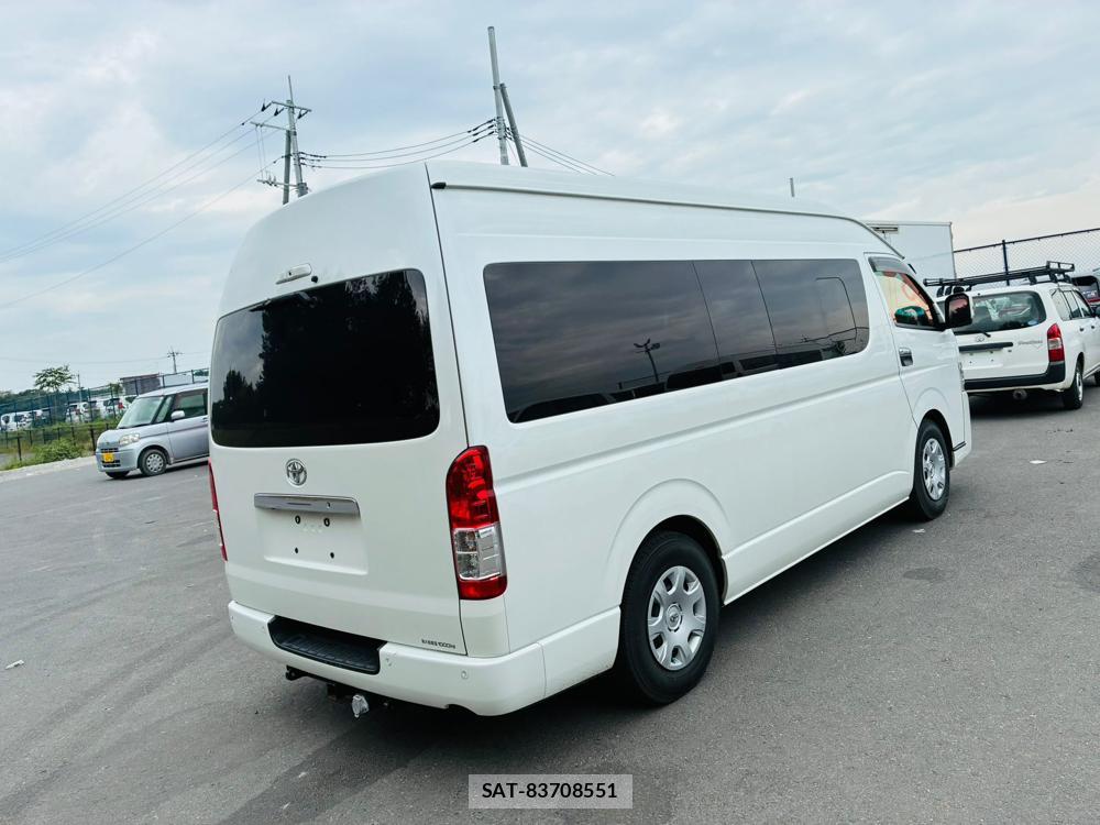 Toyota HIACE VAN 2020-07 8665581-4