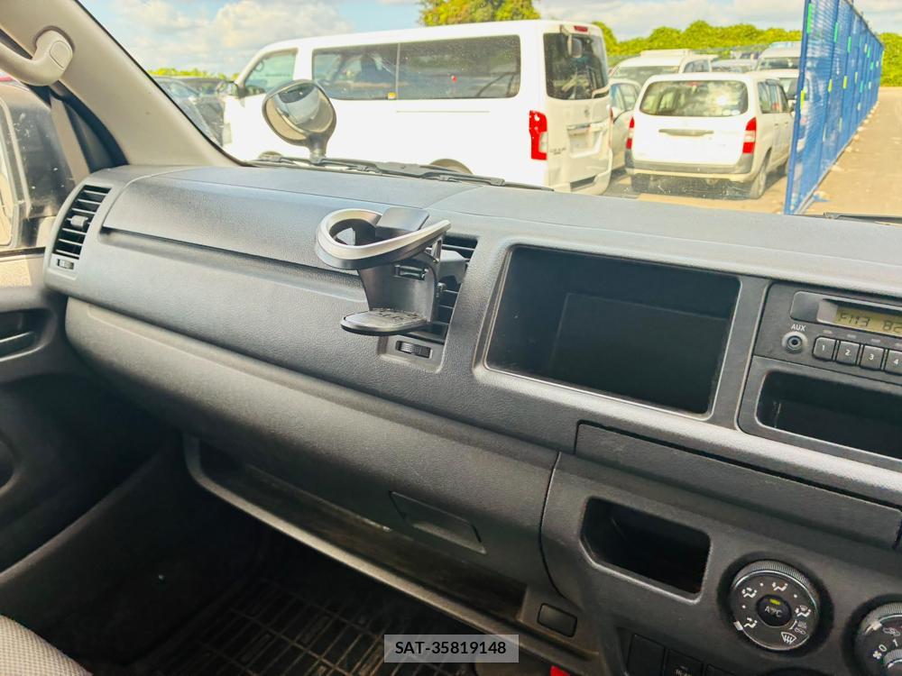 Toyota HIACE VAN 2020-08 8766398-15