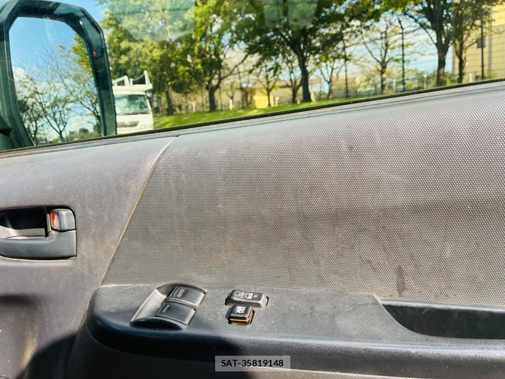 Toyota HIACE VAN 2020-08 8766398-17