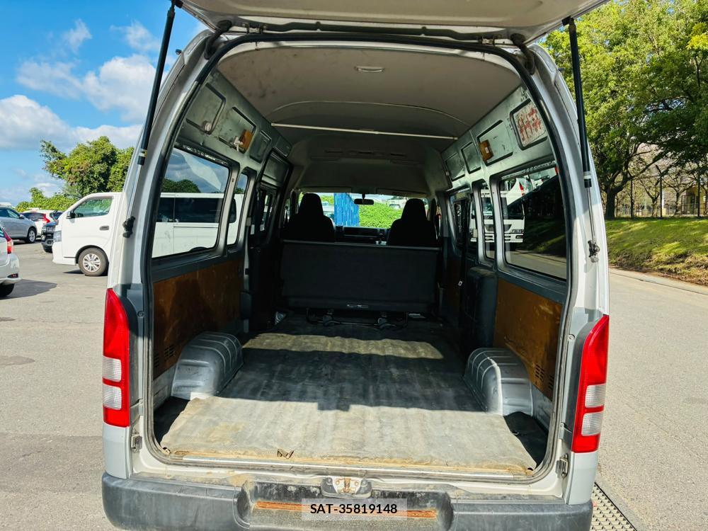 Toyota HIACE VAN 2020-08 8766398-20