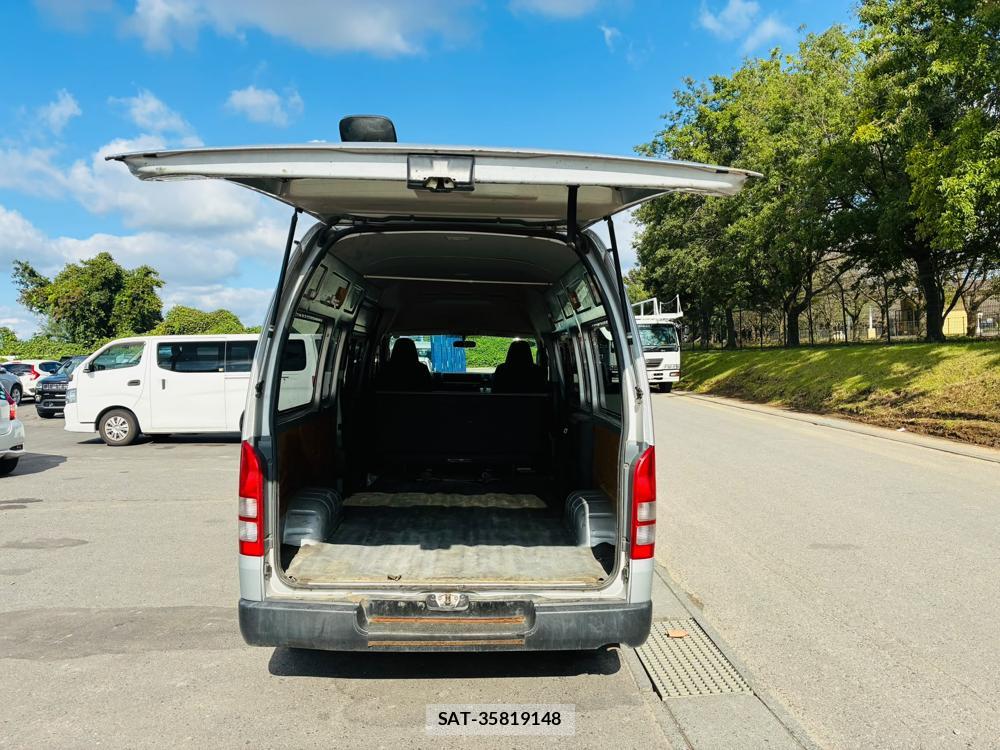 Toyota HIACE VAN 2020-08 8766398-21