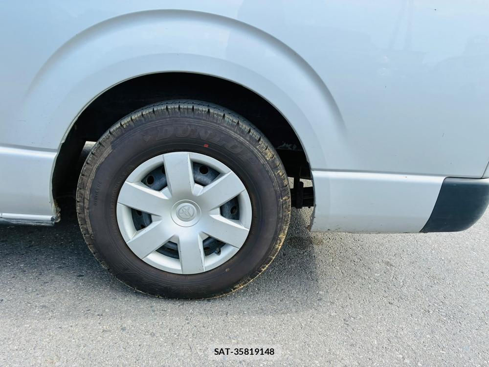 Toyota HIACE VAN 2020-08 8766398-25