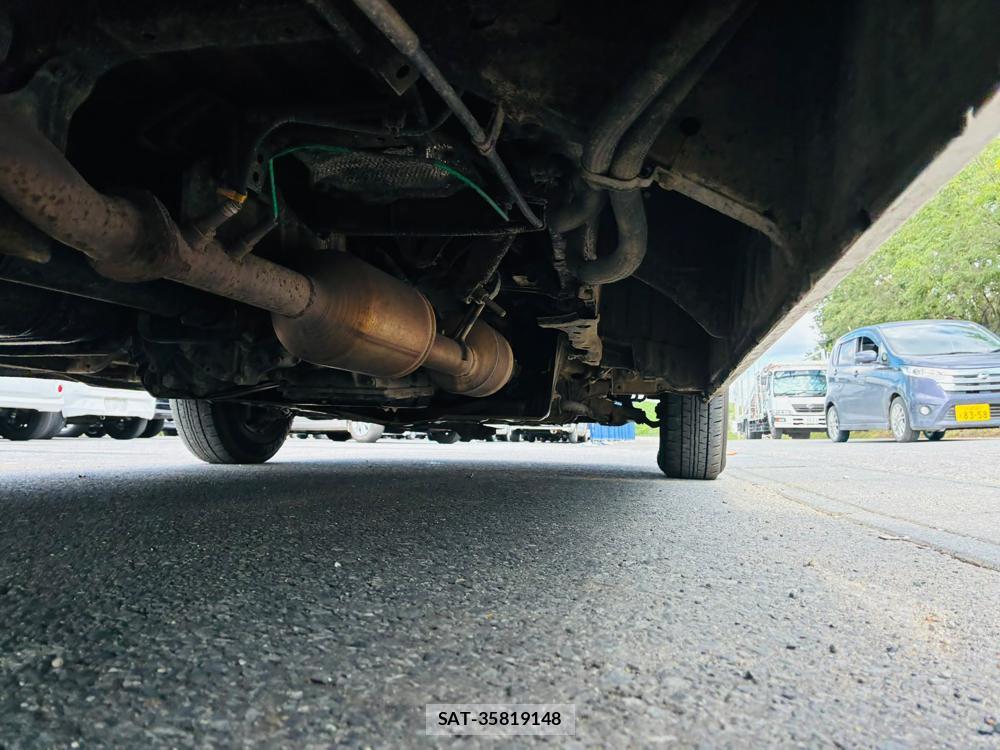 Toyota HIACE VAN 2020-08 8766398-32