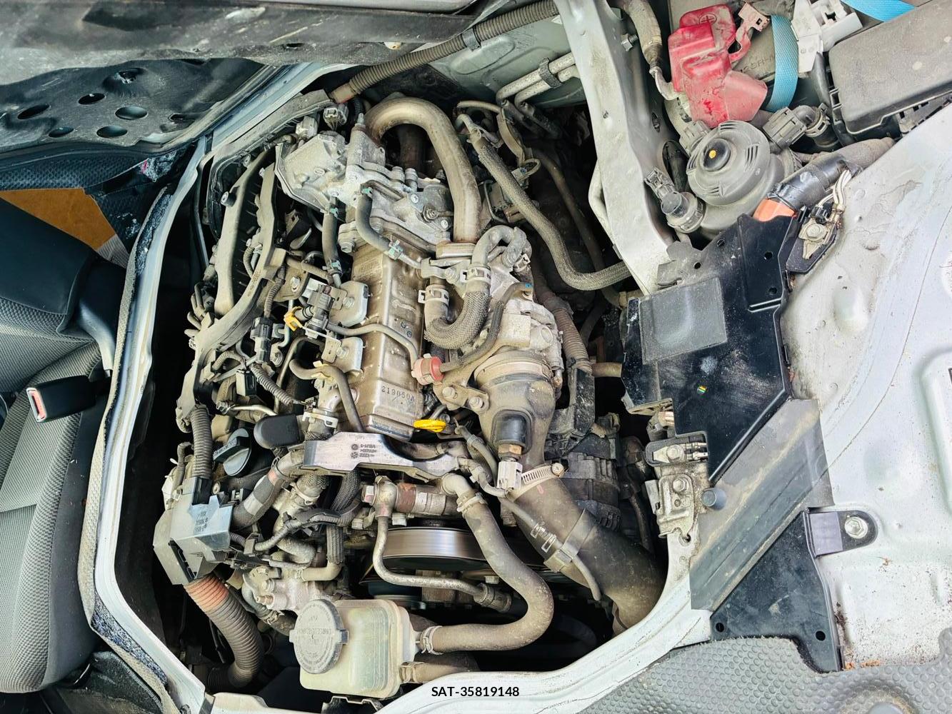 Toyota HIACE VAN 2020-08 8766398-33