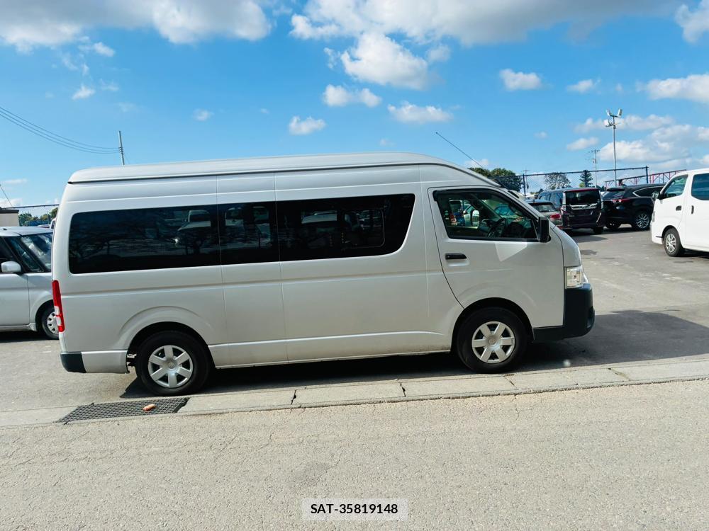 Toyota HIACE VAN 2020-08 8766398-4