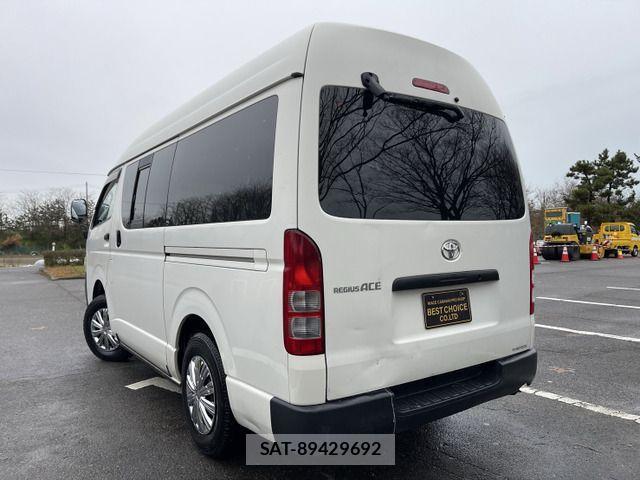 Toyota HIACE VAN 2009-09 529268-1
