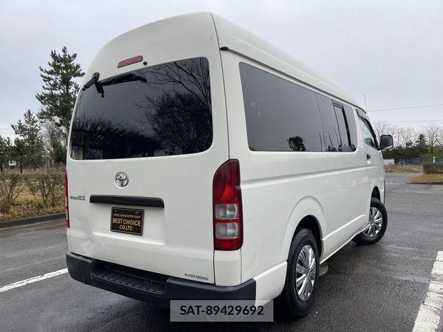 Toyota HIACE VAN 2009-09 529268-3