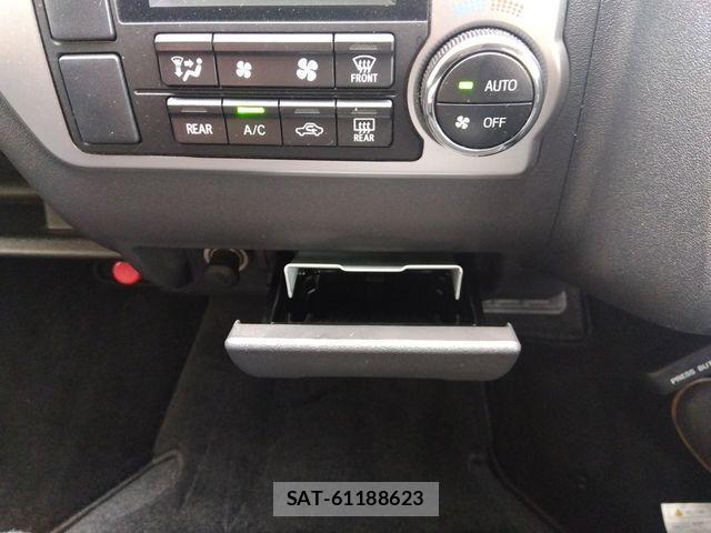 Toyota HIACE VAN 2014-01 768823-15