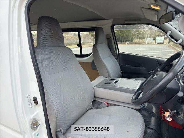 Toyota HIACE VAN 2007-12 788595-11