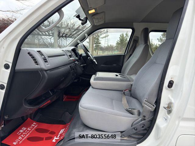 Toyota HIACE VAN 2007-12 788595-12