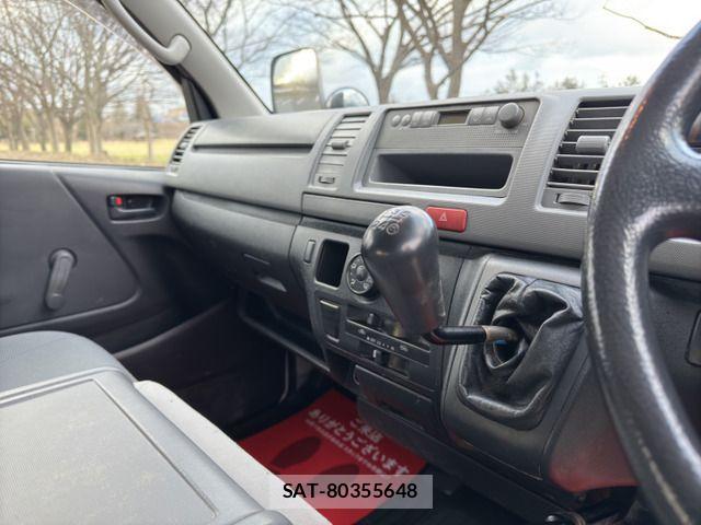 Toyota HIACE VAN 2007-12 788595-13