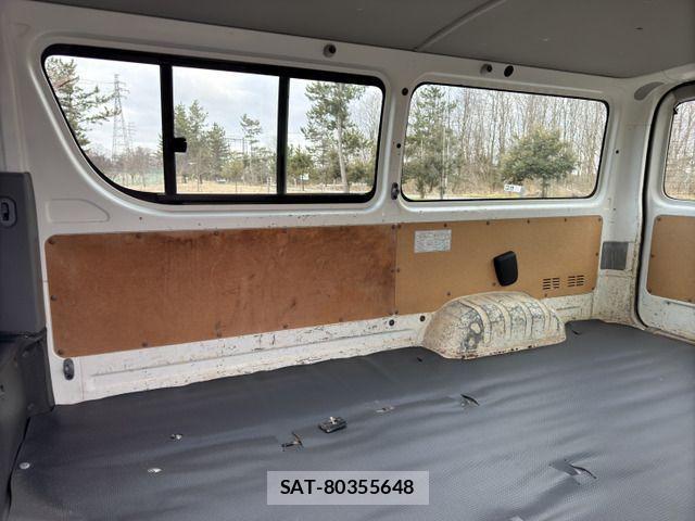 Toyota HIACE VAN 2007-12 788595-16