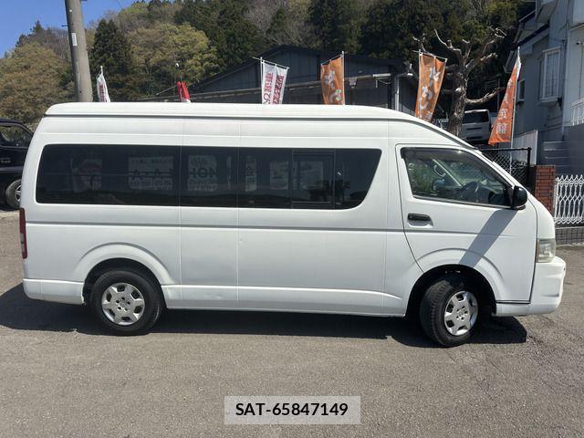 Toyota HIACE VAN 2010-07 883227-19