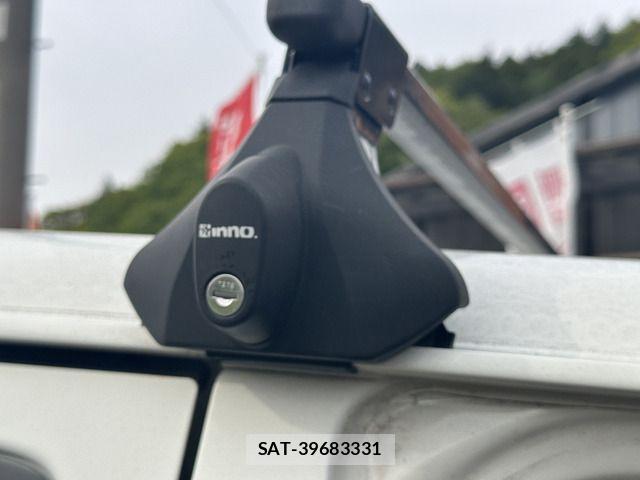 Toyota HIACE VAN 2010-04 1221680-13