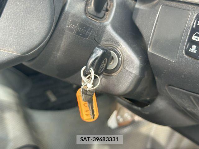 Toyota HIACE VAN 2010-04 1221680-17