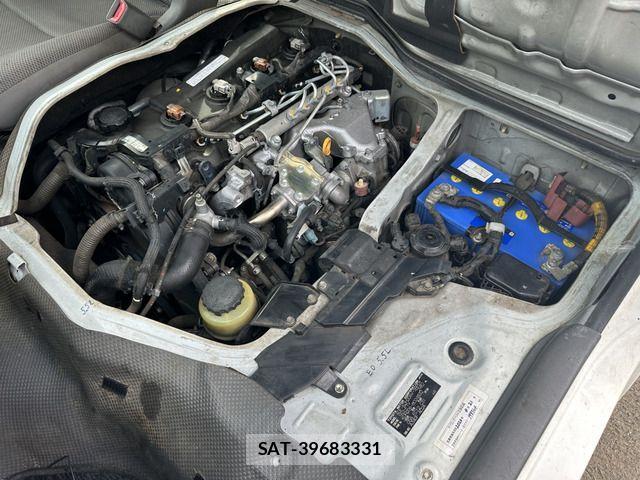 Toyota HIACE VAN 2010-04 1221680-18