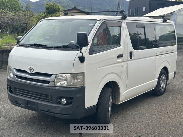 Toyota HIACE VAN 2010-04 1221680-2