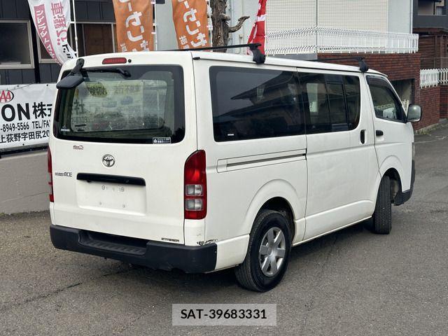 Toyota HIACE VAN 2010-04 1221680-3