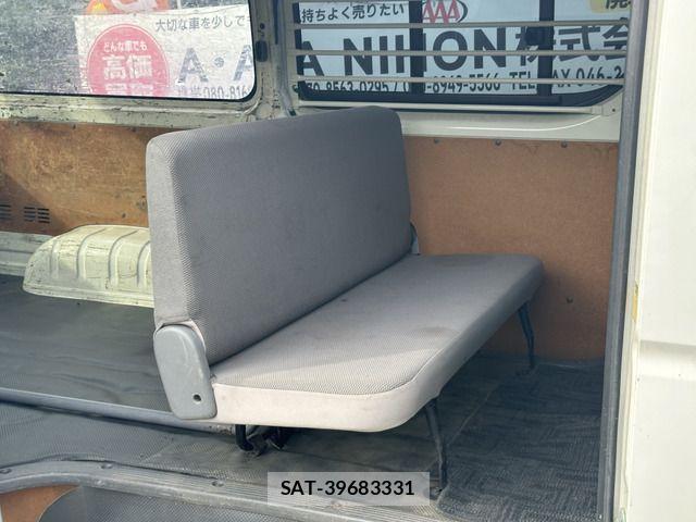 Toyota HIACE VAN 2010-04 1221680-5