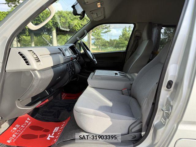Toyota HIACE VAN 2007-11 1275830-9