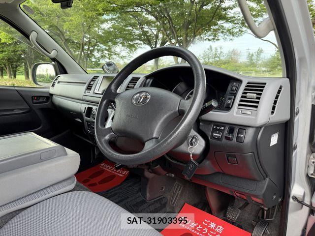Toyota HIACE VAN 2007-11 1275830-10