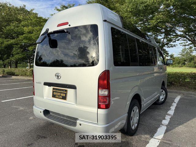 Toyota HIACE VAN 2007-11 1275830-3