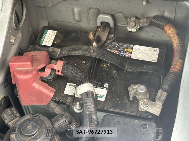 Toyota HIACE VAN 2010-12 1281652-17