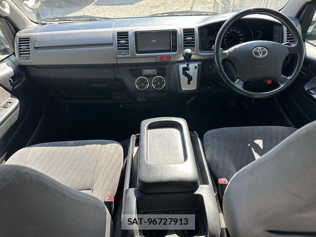 Toyota HIACE VAN 2010-12 1281652-4