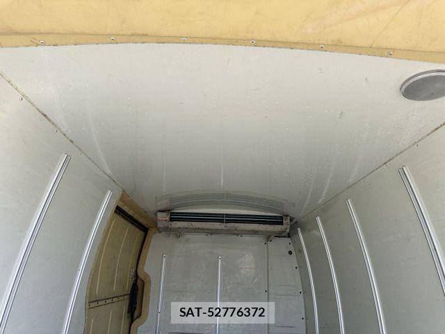 Toyota HIACE VAN 2008-09 1286070-11