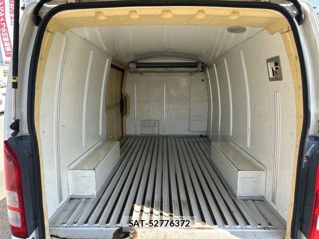 Toyota HIACE VAN 2008-09 1286070-7