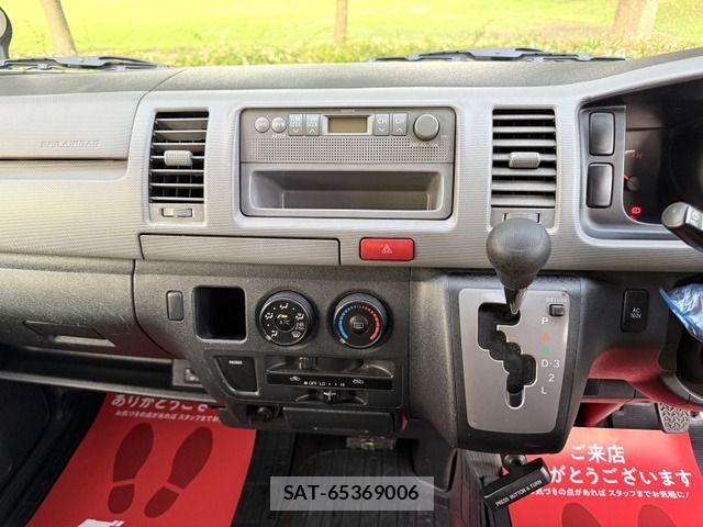 Toyota HIACE VAN 2007-10 1291641-12