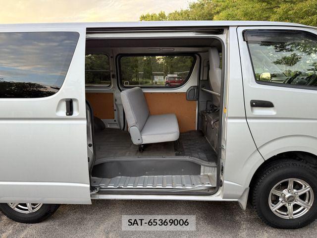 Toyota HIACE VAN 2007-10 1291641-15