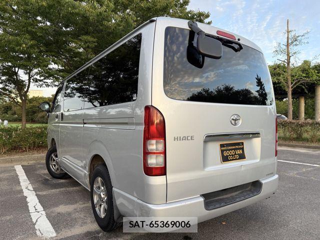 Toyota HIACE VAN 2007-10 1291641-1