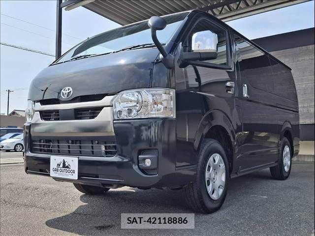 Toyota HIACE VAN 2025-04 1291653-11